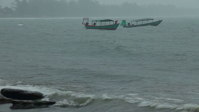 季风雨视频下载