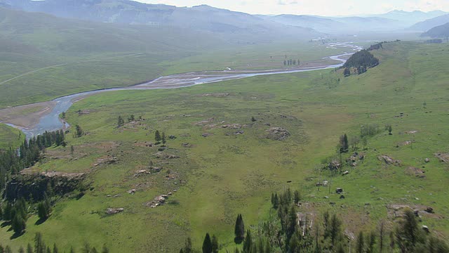 美国怀俄明州海登山谷河流的WS航拍照片视频素材