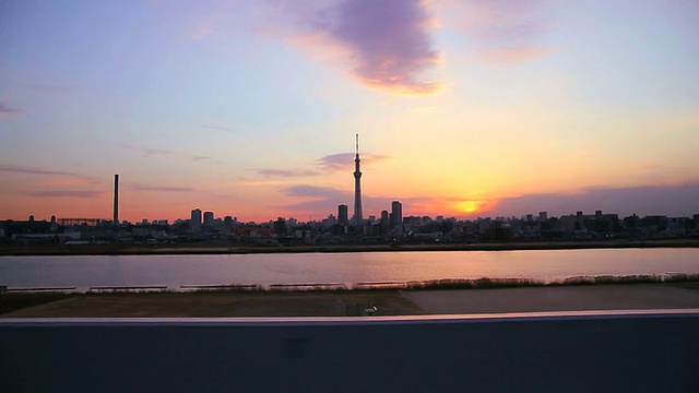 东京城市景观与东京天空树。视频素材画面1