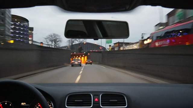 公路隧道穿越- Wallringtunnel / Hamburg视频素材