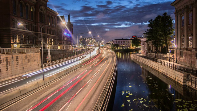 高清时间流逝:斯德哥尔摩城市高速公路视频素材