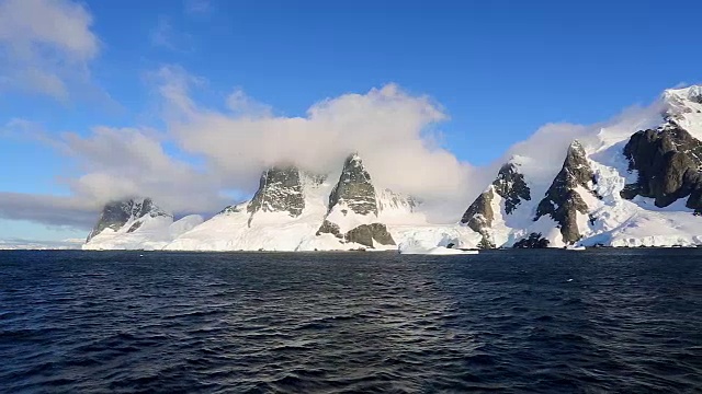 南极洲里纳尔角和勒梅尔海峡视频素材