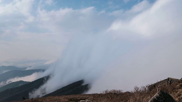 韩国江原道，汉白山，正城，巨大云海的WS T/L视图视频素材