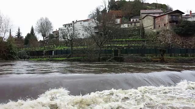 洪水的河流视频下载