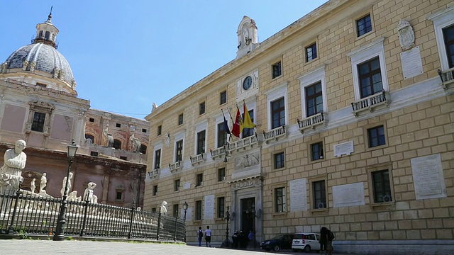 市政厅，老鹰宫(Palazzo delle Aquile)， faÃ§ade，西西里岛巴勒莫视频素材