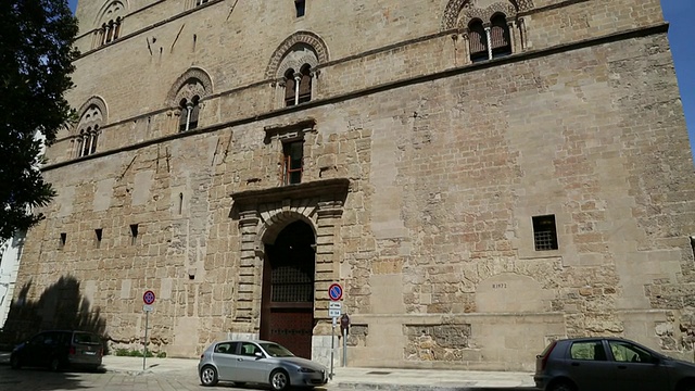 Palazzo chiaramont - steri，立面视图，巴勒莫，西西里。视频素材