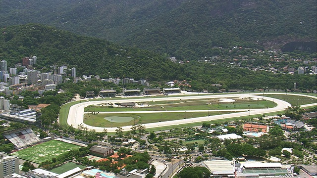 WS航拍的赛马场和赛马会在城市/里约热内卢de Janeiro，巴西视频素材