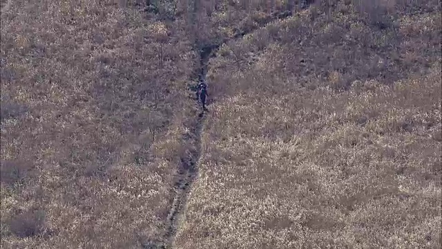 慕登山鸟瞰图视频素材