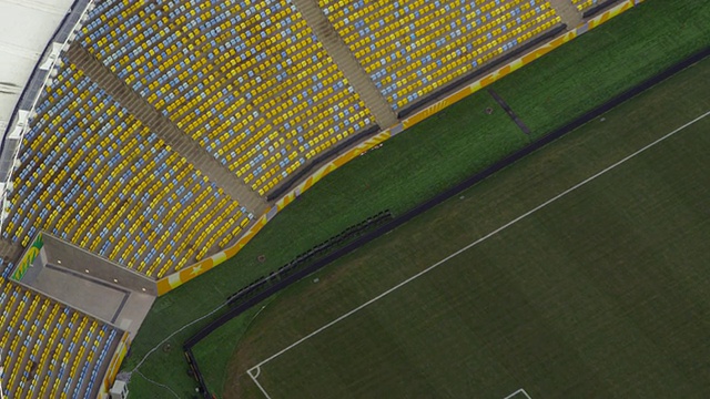 鸟瞰里约热内卢的MaracanÌ£竞技场视频素材