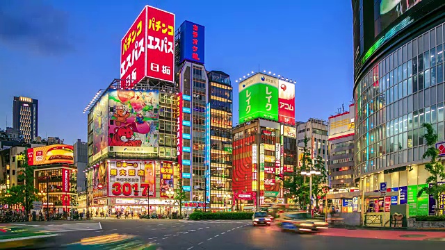 新宿街夜晚时光流逝视频素材