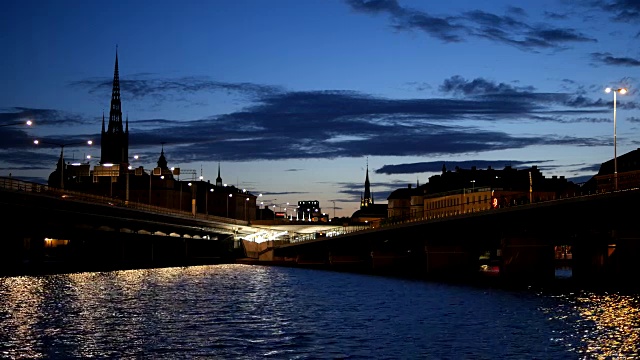 夜晚的斯德哥尔摩桥视频素材