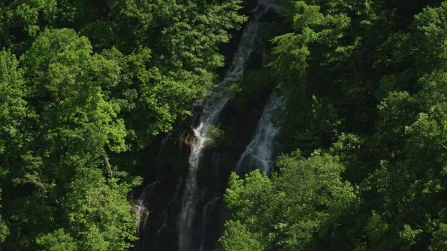 Amicalola Falls / Gilmer County, Dawson County, United States乔治亚州，美国视频素材