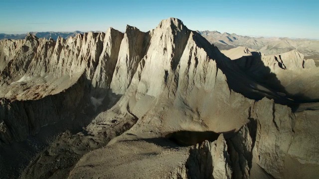 惠特尼山是美国大陆的最高峰。视频素材