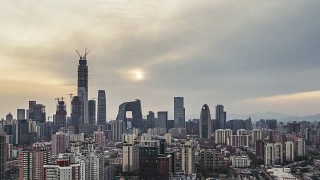 T/L WS HA TD北京城市天际线和CBD区域/北京，中国视频素材画面4