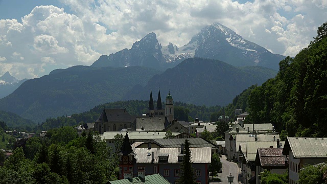 德国巴伐利亚州上巴伐利亚的贝希特斯加登(Berchtesgaden)， Watzmann山(2713米)视频素材