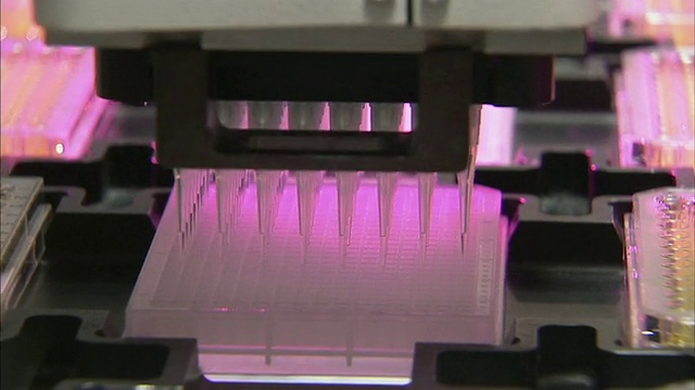 cuzi机器注入液体到化学实验试管，新泽西，美国视频素材画面4