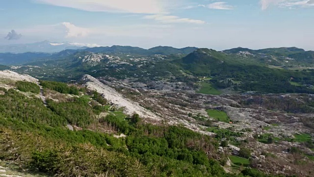 从高处看山和云视频素材