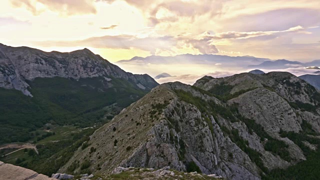 群山绵延至地平线视频素材