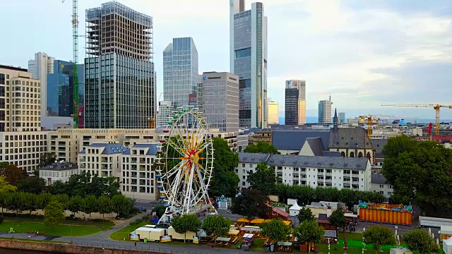 法兰克福市区摩天大楼商业区鸟瞰图视频素材