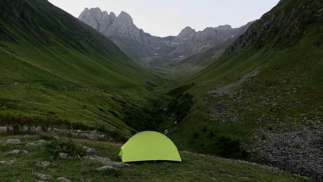 格鲁吉亚高加索山脉附近的朱塔村。视频素材