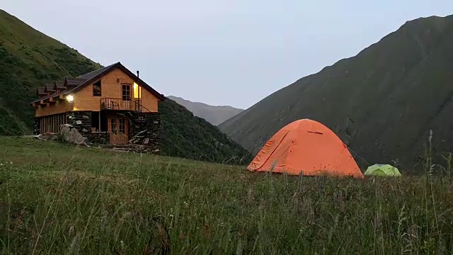 格鲁吉亚高加索山脉附近的朱塔村。视频素材