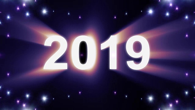 2019年文字在轻大爆炸爆炸彩虹颜色闪亮的动画循环在黑色背景新的质量凉爽漂亮的运动快乐的假期视频素材循环设计视频素材画面1