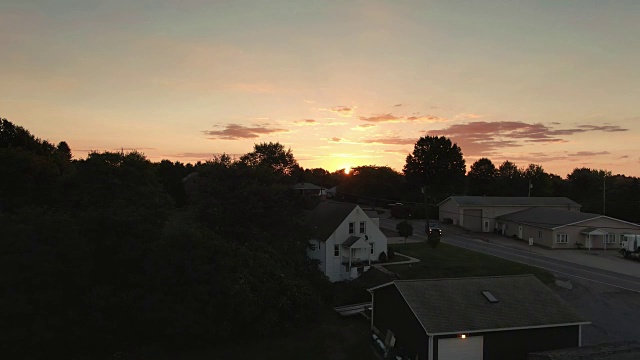 上升空中建立拍摄的宾夕法尼亚日落视频素材