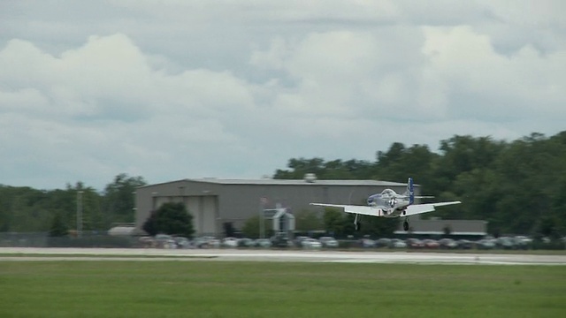 P-51野马24_1，两个弹夹视频素材