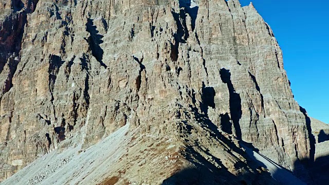 高空拍摄的高山视频素材