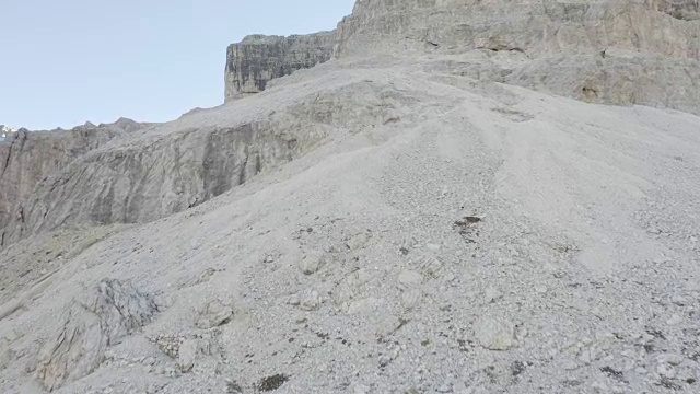 高空拍摄的高山视频素材