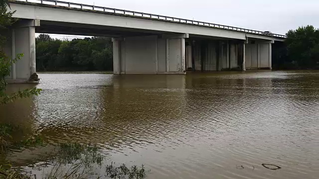 2018年10月20日佩德纳勒斯河洪水视频素材