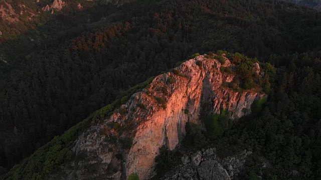 土耳其马尼萨斯匹尔山国家公园山上的日落视频素材