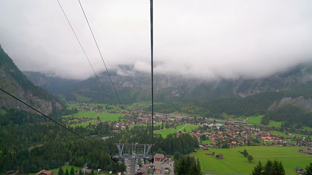 Kandersteg在瑞士的缆车上视频素材