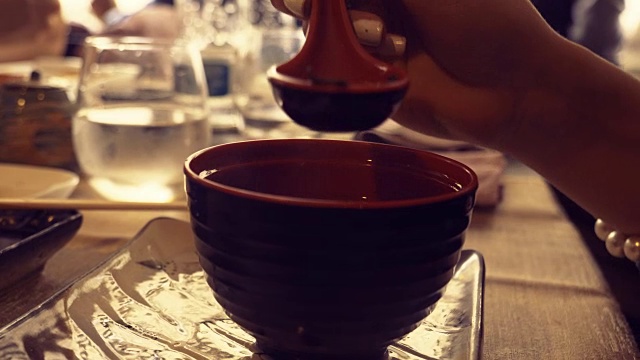 传统的汤视频素材画面1