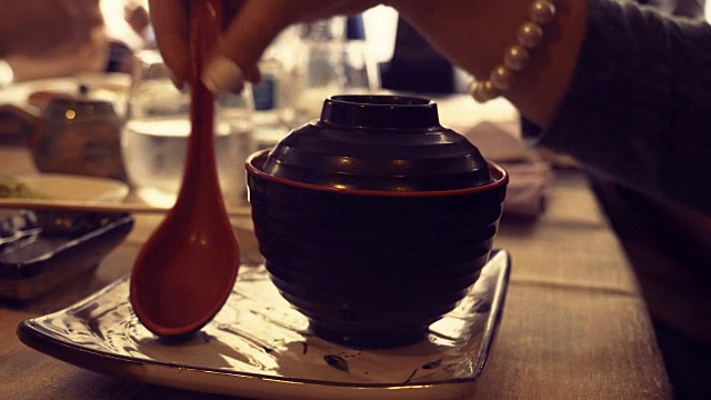 传统的汤视频素材画面3