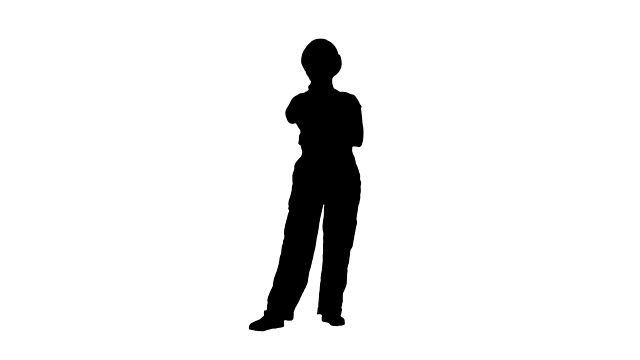 剪影女人在施工制服听指示视频素材画面1