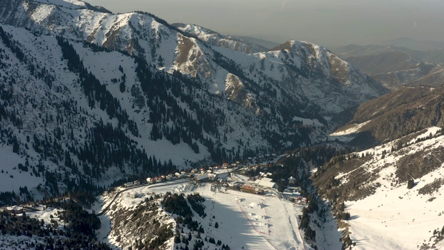 006山峡谷滑雪胜地辛布拉克视频素材