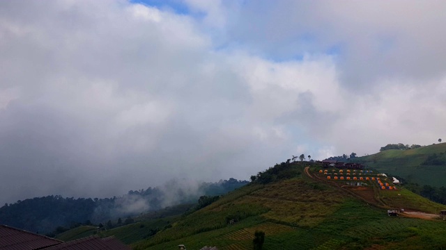 云雾和山地景观，蒙贾姆山，清迈，泰国视频素材