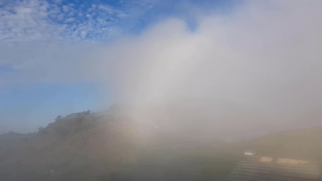 云雾和山地景观，蒙贾姆山，清迈，泰国视频素材