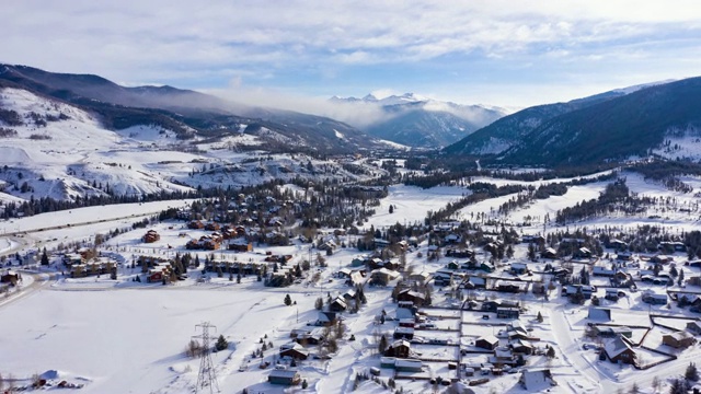 迪伦科罗拉多州落基山脉冬季早晨雪城Hyperlapse视频素材