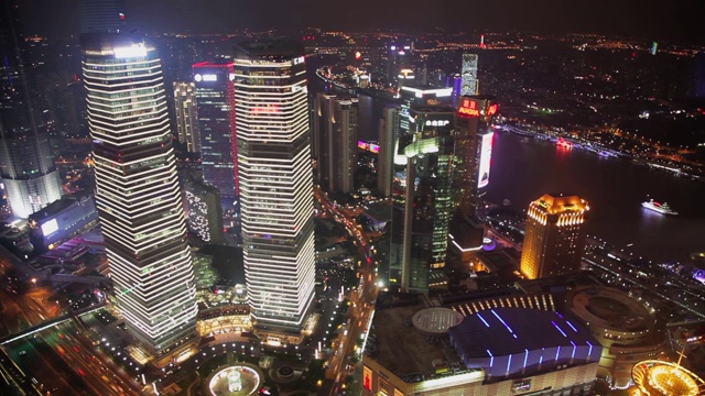 夜间上海的交通和城市景观，上海，中国视频素材