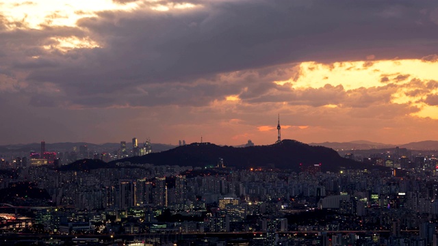 首尔南山周围的日落和夜景视频素材