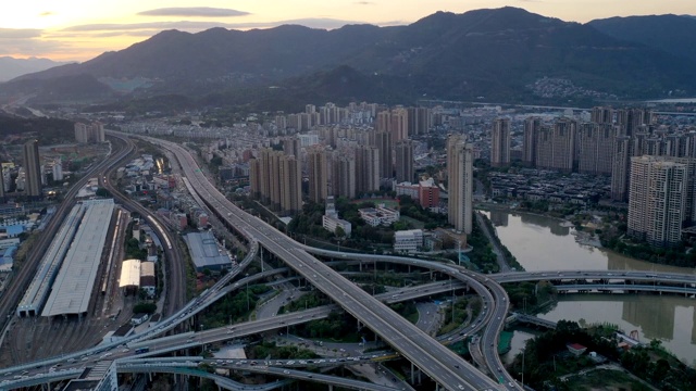 鸟瞰城市高架桥道路交通景观视频素材