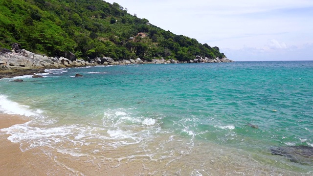 夏日的海滩，放松的海边视频素材