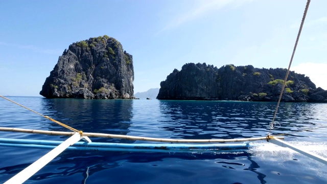 菲律宾科伦地区的海滨游船之旅视频素材