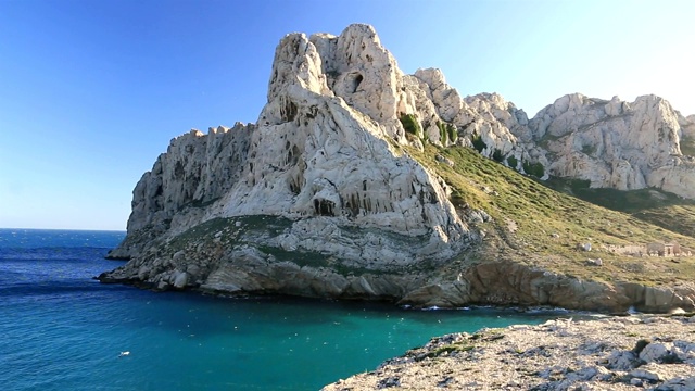 “calanques”附近的Riou群岛。法国视频素材