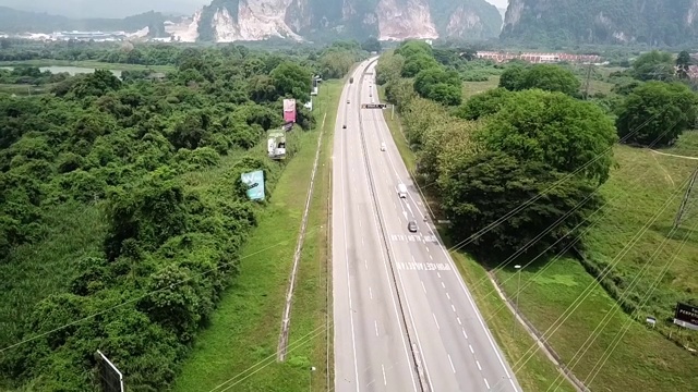 高速公路鸟瞰图视频素材