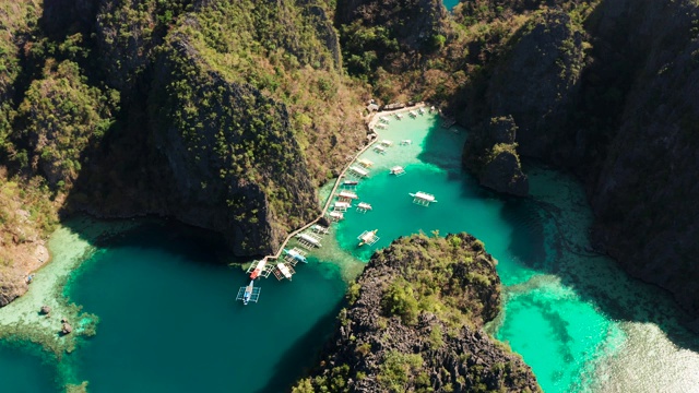 海景与泻湖和绿松石水视频素材