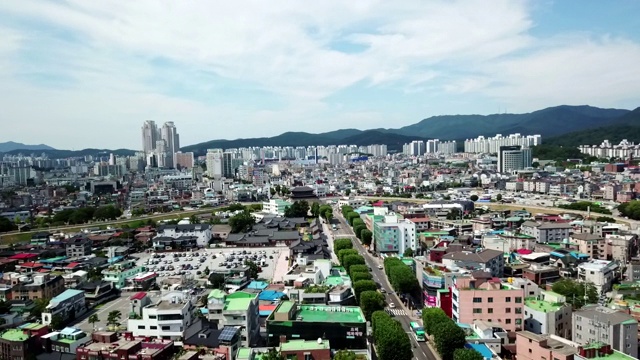 韩国京畿道，水原华城城堡和城市景观视频素材