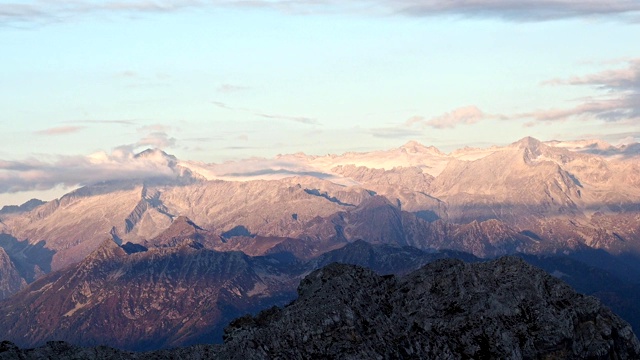 一览著名的白云石山峰，布伦塔。Trentino、意大利视频素材